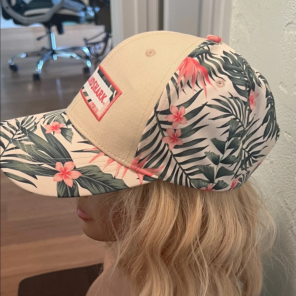 #1590** Unisex’s Landshark Tropical Floral Trucker Hat - Cream & Green - Picture 3 of 7